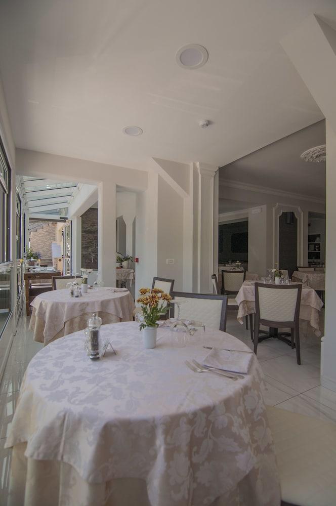 Hotel Flora Stresa Ngoại thất bức ảnh