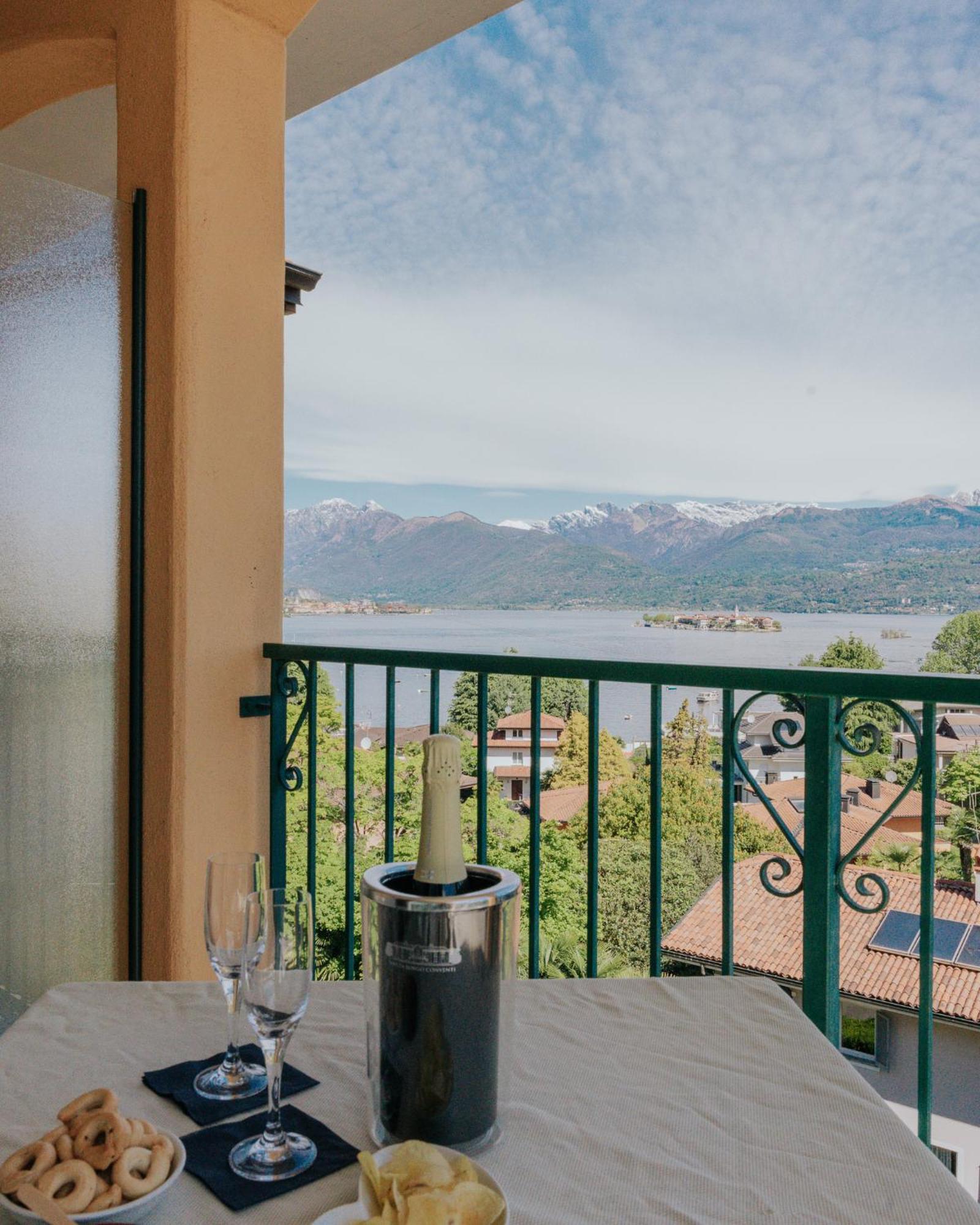 Hotel Flora Stresa Ngoại thất bức ảnh