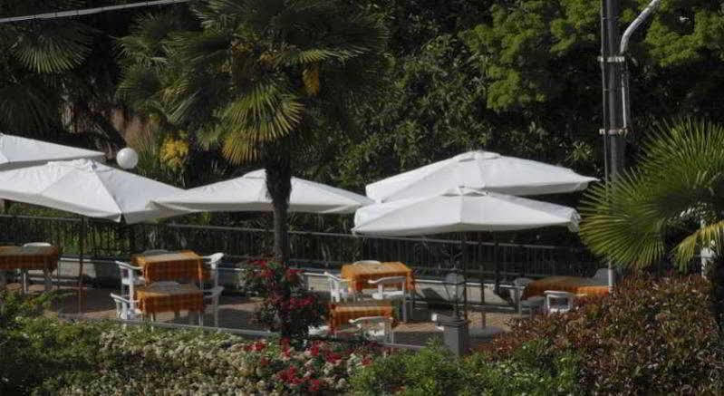 Hotel Flora Stresa Ngoại thất bức ảnh
