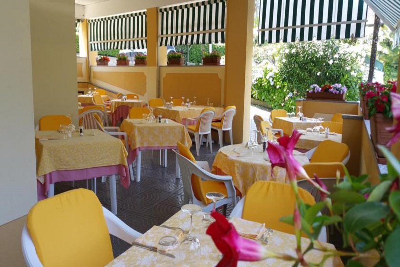 Hotel Flora Stresa Ngoại thất bức ảnh