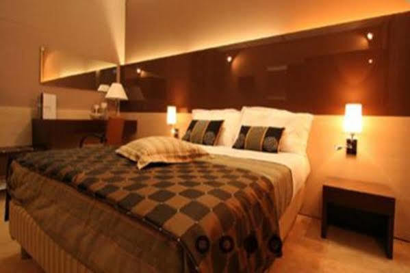Hotel Flora Stresa Ngoại thất bức ảnh