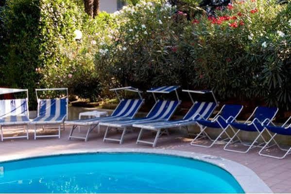 Hotel Flora Stresa Ngoại thất bức ảnh